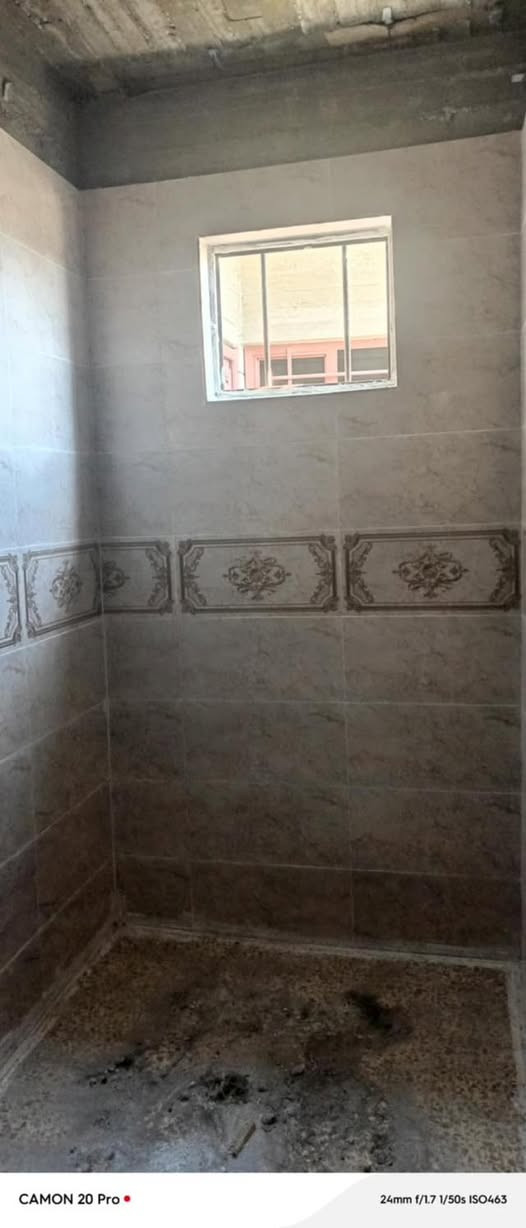 السلام عليكم
كادر سيرميك 

جدار و راضي 

شغل هندسي 

تحب خاص او عل رقم 

***********
