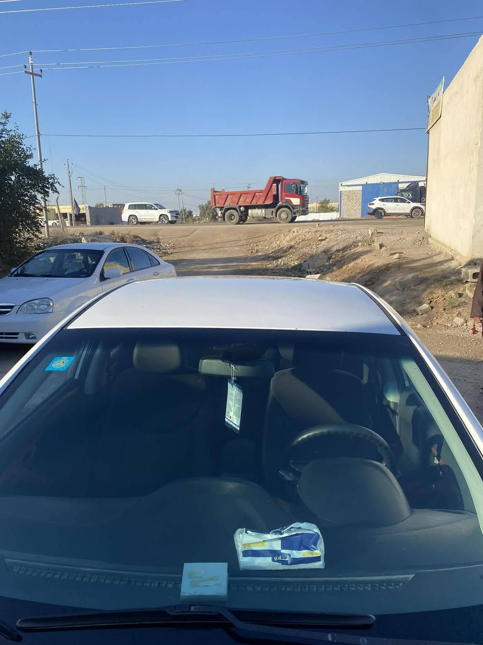 السلام عليكم النترا 2012 خليجي مكفوله من ضربه والتبديل والععجون بيها صبغ شي بسيط جدا مكينه 1600 مكينه وكير مكفولات شرط 
حداديه 100/100 
تبريد ثلج+ تدفئه شغاله
حساسات الخلفيه يشتغل 
رقم واسط تحويل ثاني يوم سياره جاهزه ربع ما تصرف عليها 
المكان الناصريه سعرها 108 وبيها مجال 
***********
