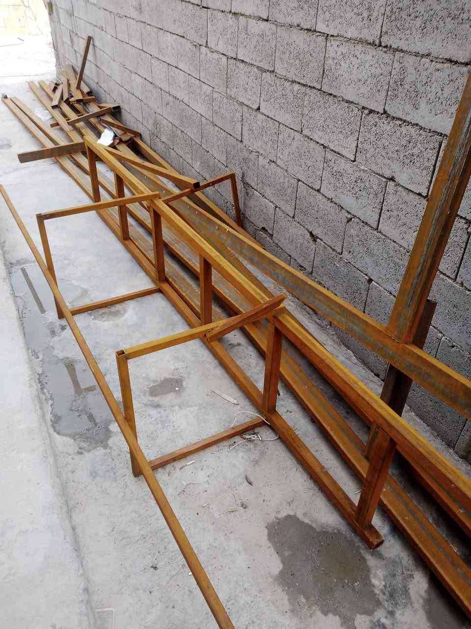 سلام عليكم 
رصطات حديد للبيع طول 6متر 
مكاني الرمادي 
***********
