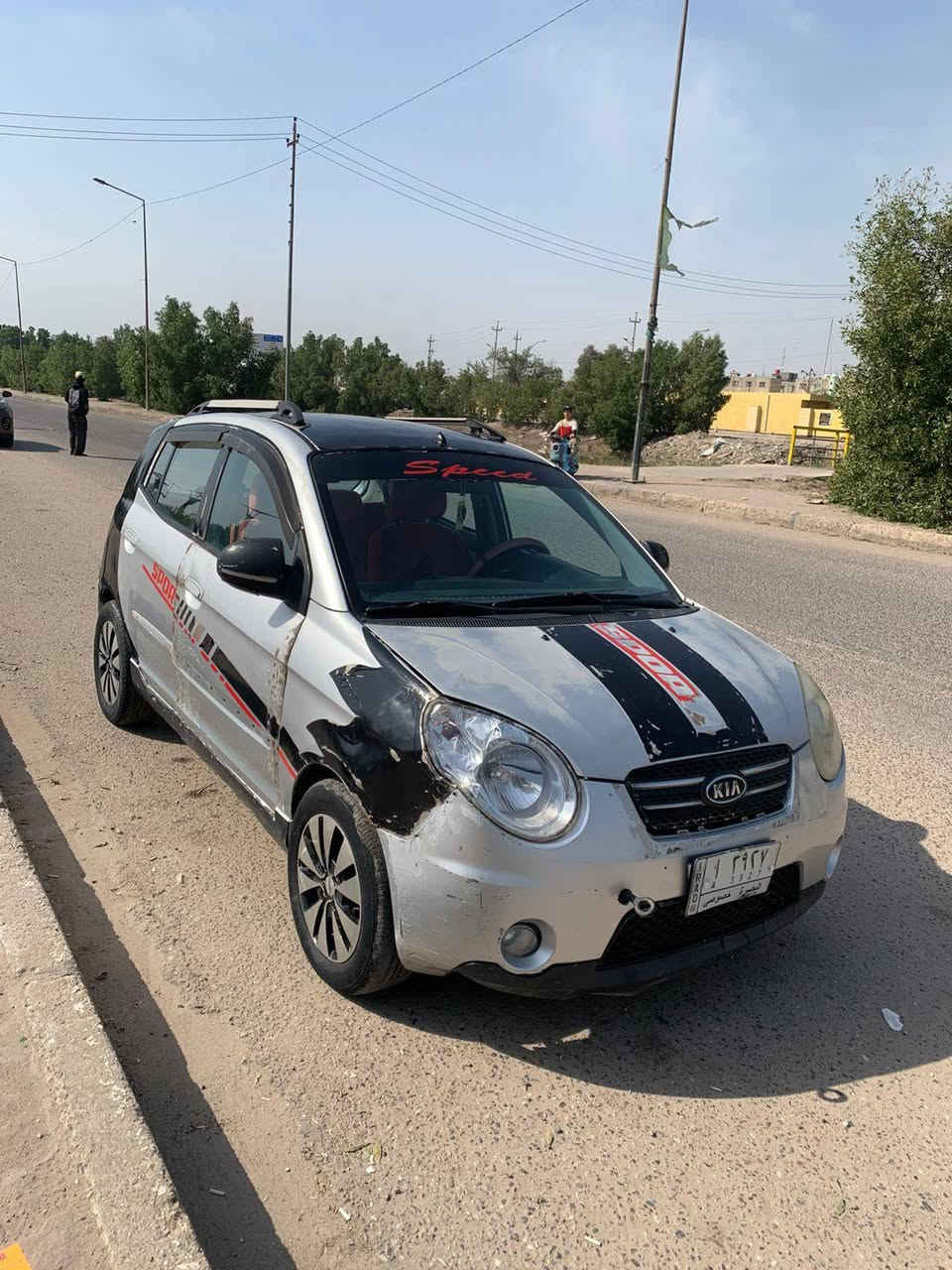 � للبيع كيا بيكانتو KIA Picanto
📅 الموديل: 2008
📄 السنوية: 2026
📍 الموقع: البصرة (السكنة بالبصرة)

🔧 الحالة والمواصفات:
 • السيارة نظيفة ومشتغلة يومي
 • محرك 4 سلندر، سعة 1.1 لتر، اقتصادي بالبنزين
.كير أوتوماتيك 
 • المكينة /محرك/تبريد بحالة جيدة
 • ضربة حادث سابقة بالباب مصلّحة على الحار
 • تمشي تمام وما تحتاج شي حاليًا

💰 السعر المطلوب:
👉45 ورقة

📞للتواصل الاتصال /***********
