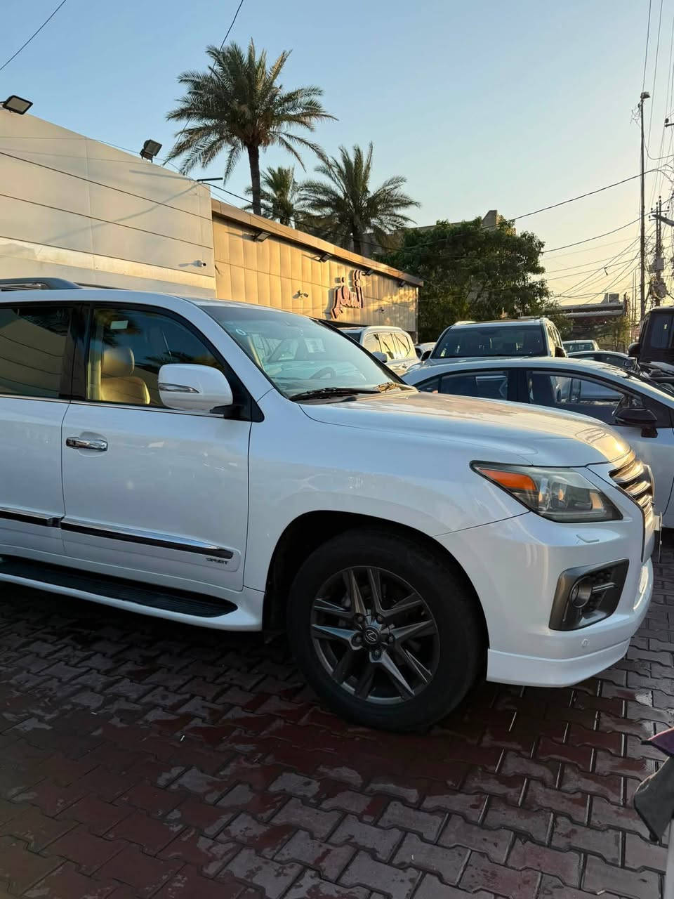 للبيع لكزز LX570 S
موديل 2015 
رقم بغداد الماني 
سياره نظيف نصبته حلوه بيه قطعتين صبغ سونر موجود …
رقم صاحب سياره ***********
