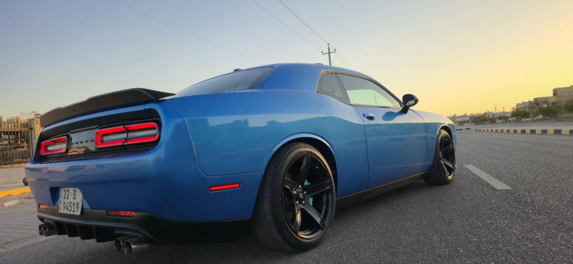 السلام عليكم
دوج جالنجر موديل 2023 Blacktop 
(1)محرك 6 سلندر 3600
(2)كشنات جلد زائد تدفئه
(3)شاشه وسط
(4)ستيرن تدفئه
(5)سلايت
(6)مرايات جانبيه هيتر
(7)كشنات كهرباء
(8)تبريد قطعتين مناخي
(9)ويل قياس 20 نجمه
(10)نضام صوت الباين
ماشيه ٢٨ الف
و باقي موصفات معروفه
ضرر سياره طرف بنيد صبغ فقط بدون ارباك او تبديل

‭0780 886 6608‬
