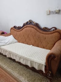 ٨ مقعد • قنفات • رجل مكسورة