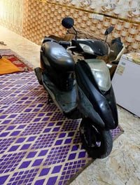دراجه بريز للبيع يرادله بس كابريتر السعر 300 وبيه مجال ..🩵07782421250