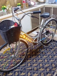 عندي بايسكل البيع حجم ٢٧شرط تيرات وجوابه. جديد بس يمرادلو بكره كير وقا...