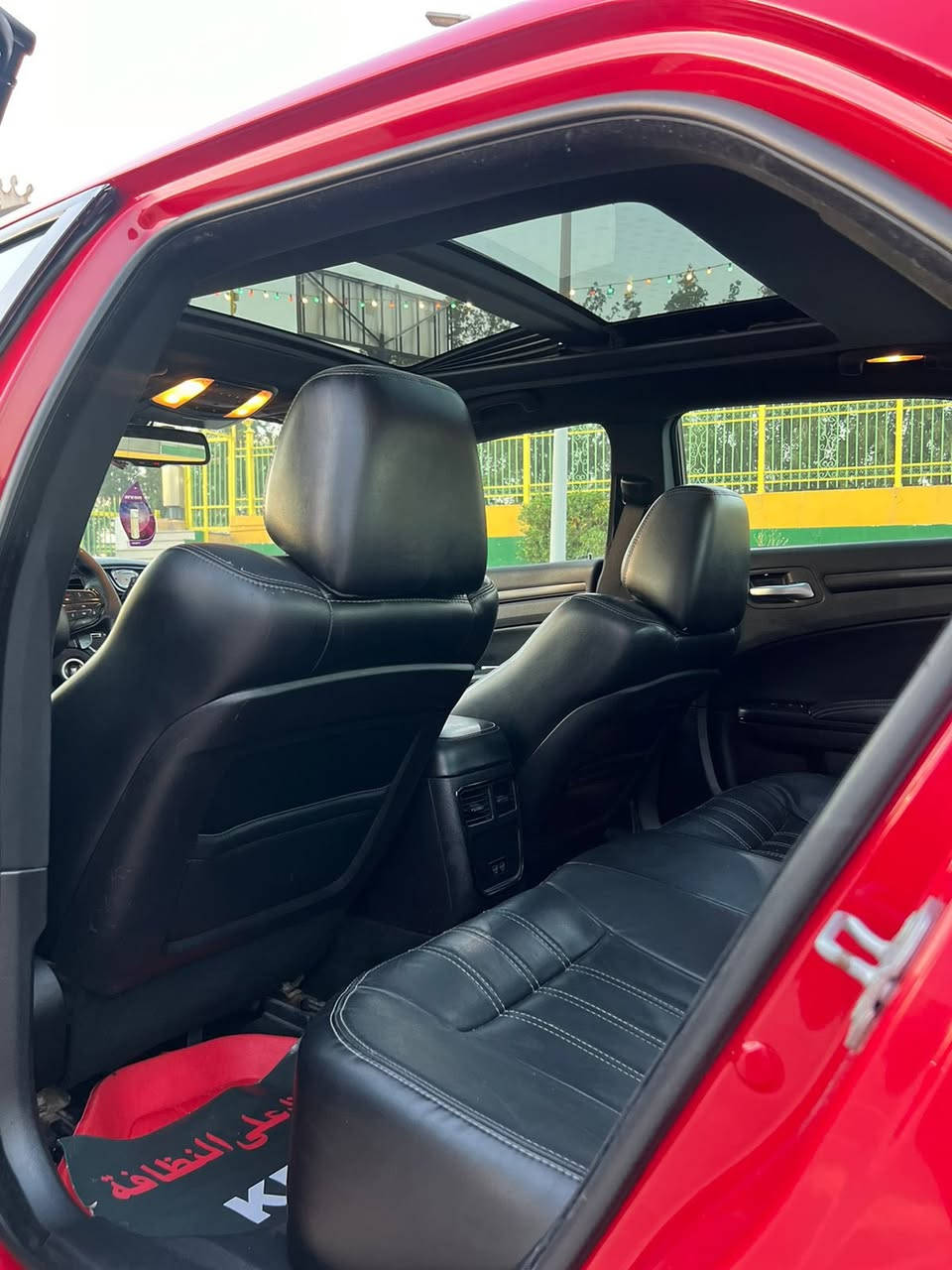 أوباما S فول 5700 Hemi مبدل محرك جديد رقم دهوك موديل2015 رقم وسنويه نافذه 23 وعليه غرامه 1800 $ تنقطع من حساب الشراء 
*لون مميز (ماروني شذره)
*سقف اسود بلادي 
*مقاعد جلد اسود  حضن
*مقاعد الاماميه كهربائيه 
*ويل حجم 20 رياضي
*كامره خلفيه 
*شاشه كبيره 
*شفتات ستيرن 
*تشغيل عن بعد
*بصمه
*سستم صوت +دمام خلفي 
*بنوراما 
*بچم عريض 

هواي مواصفات بعد 

٠٠٠٠٠٠٠٠٠٠٠٠٠ 
السياره عليها تزويد:
بنيد محدث ٣ فتحات 
دعاميه srt بچم عريض
دوس +لحايه جانبيه +اماميه 
دفيوزر خلفي +كفرات مري باتمان 
سبايدر خلفي +قماره 
كزوز سكات باك ٣ انج 
دبات كات باك 
هدرز srt
فچوچ برمبو 4 بستم كاملات 
ثلاجه srt
شوته afe 
درگه مال هلكات مضلته
بلكات ريستنك 
ولف حماوه ريستنك 
گت كامل srt
اكسل قفل سكات باك 3.09
ويل نجمه خسفه قويه 
شاشه كار بلي 
فلنجات srt
عربانه srt
دبلات srt
منضومه زنون ب 400$
زرع عين الشيطان  
كفرات مكينه
تايرات تو سايز
خلفي حجم 275-40-20
 امامي 245-45-20
…………
السياره مصروف عليه 

السعر 162 وبيه مجال بيع فقط 
 مكاني بابل المركز
***********
