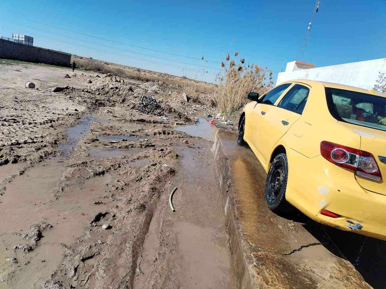 للبيع موديل 13 بدون اضباره سنويه عضم عاج و رقام صدامي بغداد السعر 80وبيها مجال كير مكينه كلها شرط تبريد كلها شرط ***********
