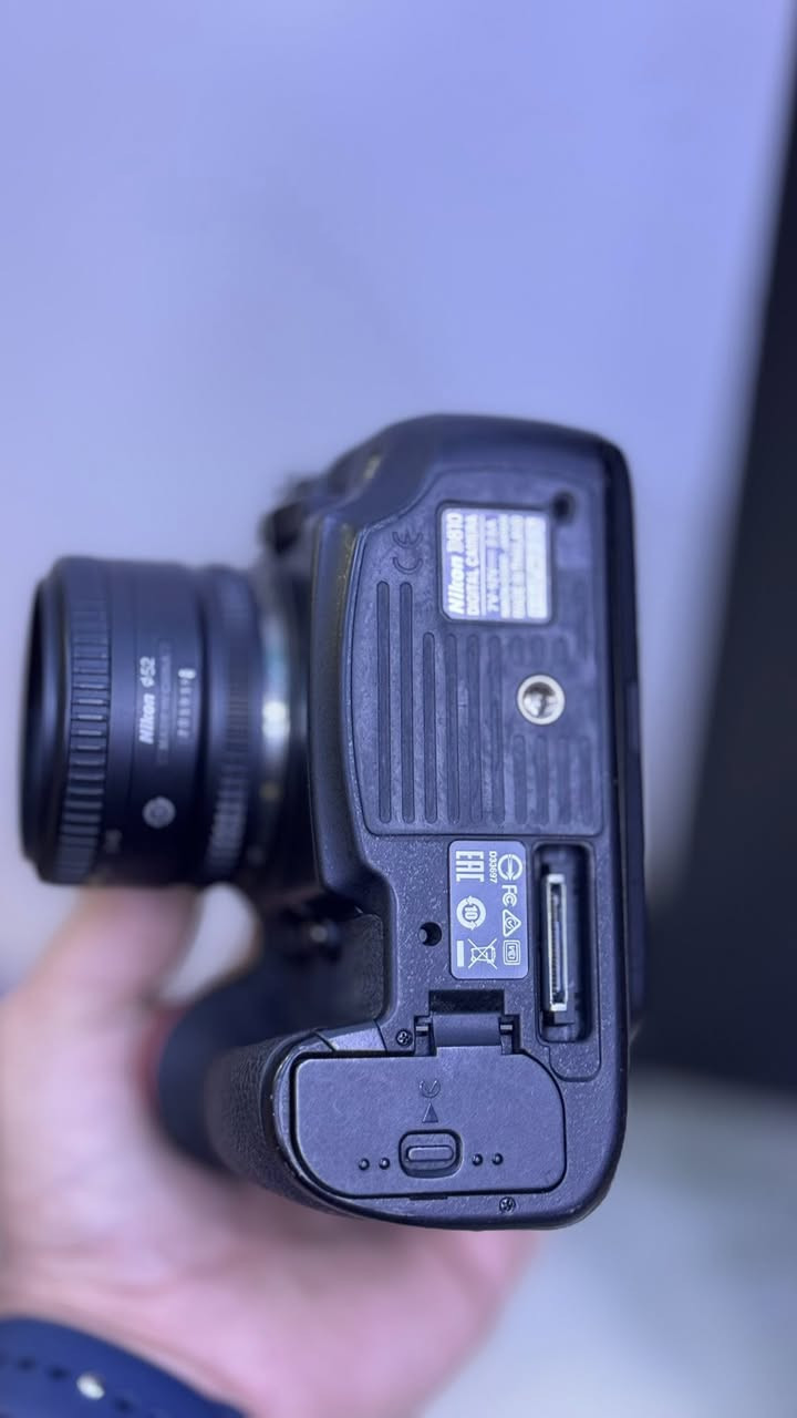 Nikon D810 + 50mm 1.8D
Zor xawena tanha body w battery w lensy lagalla

Ba sharty alwan w diqa


**إذا كنت صاحب هذا الإعلان وتريد حذفه لأي سبب، رجاءا أرسل رسالة إلى الدعم الفني**