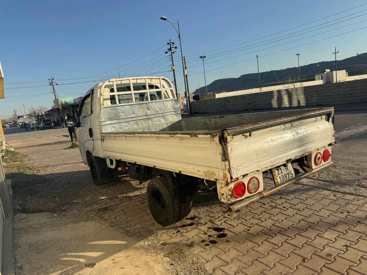 کیا بار مەکینە ٣٠٠٠ مۆدیل ٢٠٠٦ ڕەقەم سلێمانی گێڕو مەکینە کارەبای بە شەرت جام کارەبای 
سعری ٧١ گەڵا
شوێن بازیان
*********** Singapore
