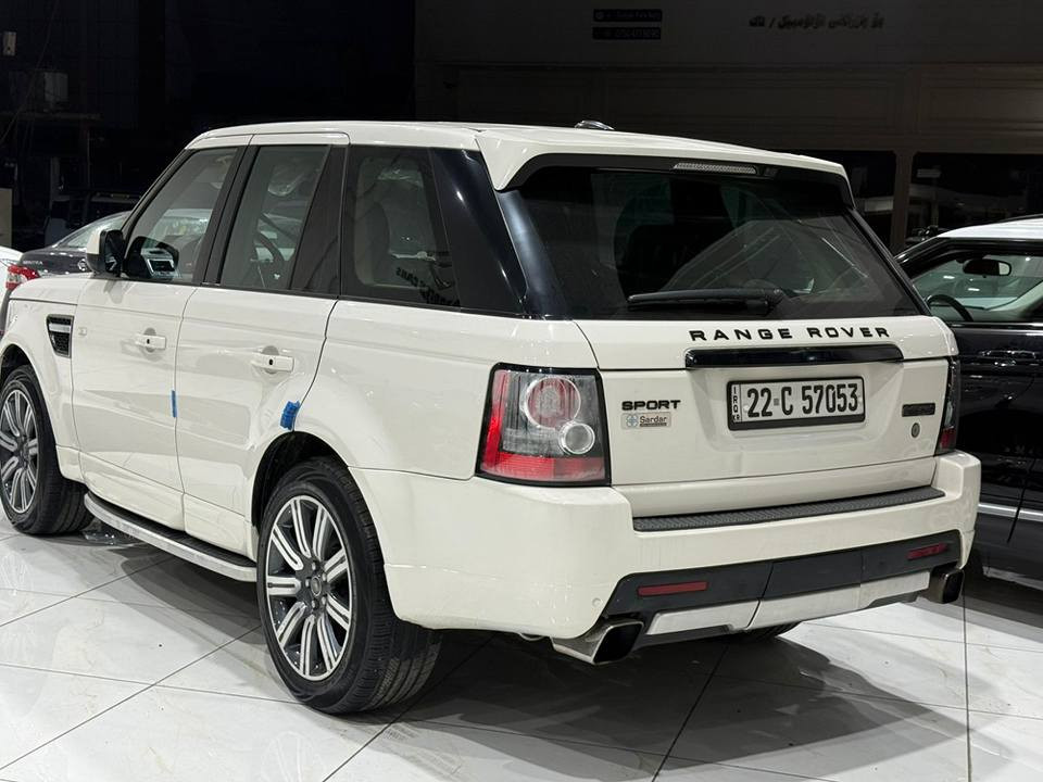 ڕەنچ ڕۆڤەر مۆدێل 2010یی فول مواسەفات بی بۆیاغ  مواسەفات حاسە شاشە تەحدید سورعە جام کارەبا کوشن جلدی قاوەیی ناو فۆڕمیکا و زۆر ستی دیکە سەیارەکە نمونەیە لە جوانی و پاکی بۆ زانیاریی زیاتر *********** أربيل, العراق
