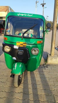 تكتك موديل 22 للبيع بيهه ضربه صفح متأذي شاصي اوراق  سعر تصل ع077105952...