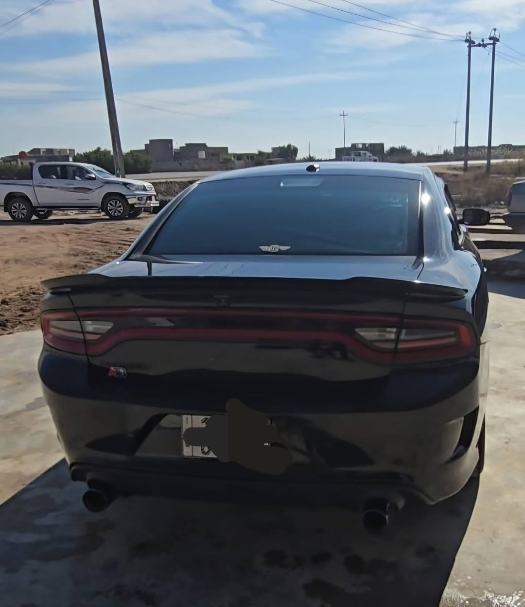 السلام عليكم جارجر للبيع وارد امريكي موديل 18 رمزها 20 سياره جاهزه مابيه نقص رقم بغداد نكليزي تخم تاير حداديه كير ومكينه كلشي نضيف مكانها السماوه الرميثه السعر 190 وبيها مجال رقمي ***********
