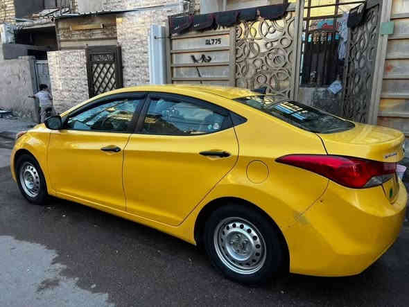 السلام عليكم 

( بياع شراي لايخابر)

النترا 2012 وارد امريكي 

بدون دواخل ليبل واحد

رقم بغداد بأسمي تحويل ثاني يوم

محرك 1800 دوش

كير ومحرك خير من الله 

تبريد ثلج وتدفئة 

مثبت سرعة 

نطام ايكو 

مصفرة هيئة وغرامات 

السونار مرفق بالمنشور 

متوازي بدون كسران 65 ورقه بلاش
الرقم ‭0772 973 4782‬
