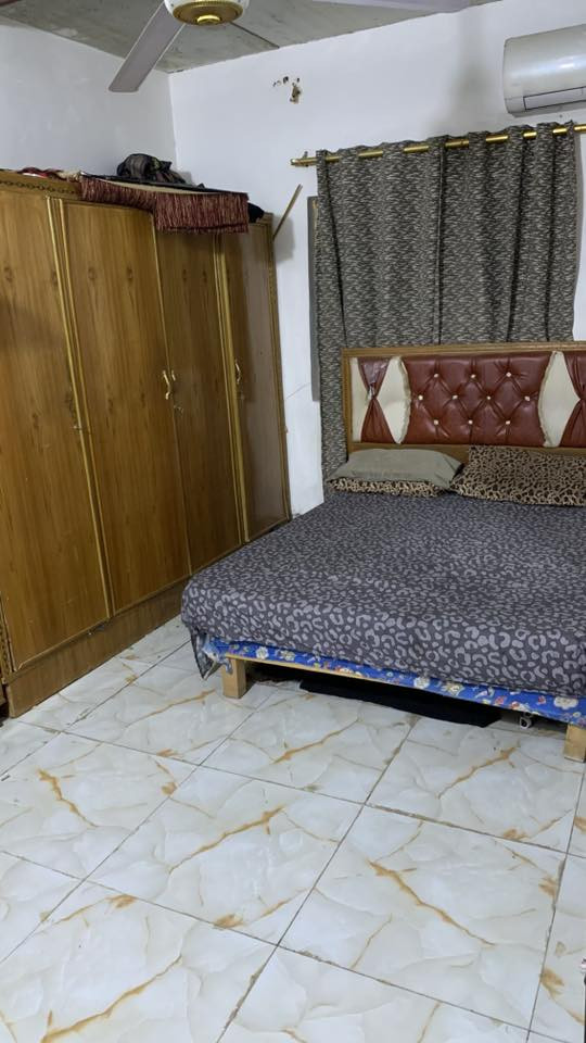 السلام عليكم
بيت للبيع غرفتين وصاله وهول داخلي وملحقاته الموقع مجمع سته قرب حسينية ولاية الامام علي البيت تابع للجمعيه يعني ما يجي ازاله واسع مساحته اكثر من ١٠٠ متر بي حوش  كبير الكهرباء نضاميه والمي نضامي سبب البيع محتاجين المبلغ مالته 

  للأستفسار الاتصال  ***********
