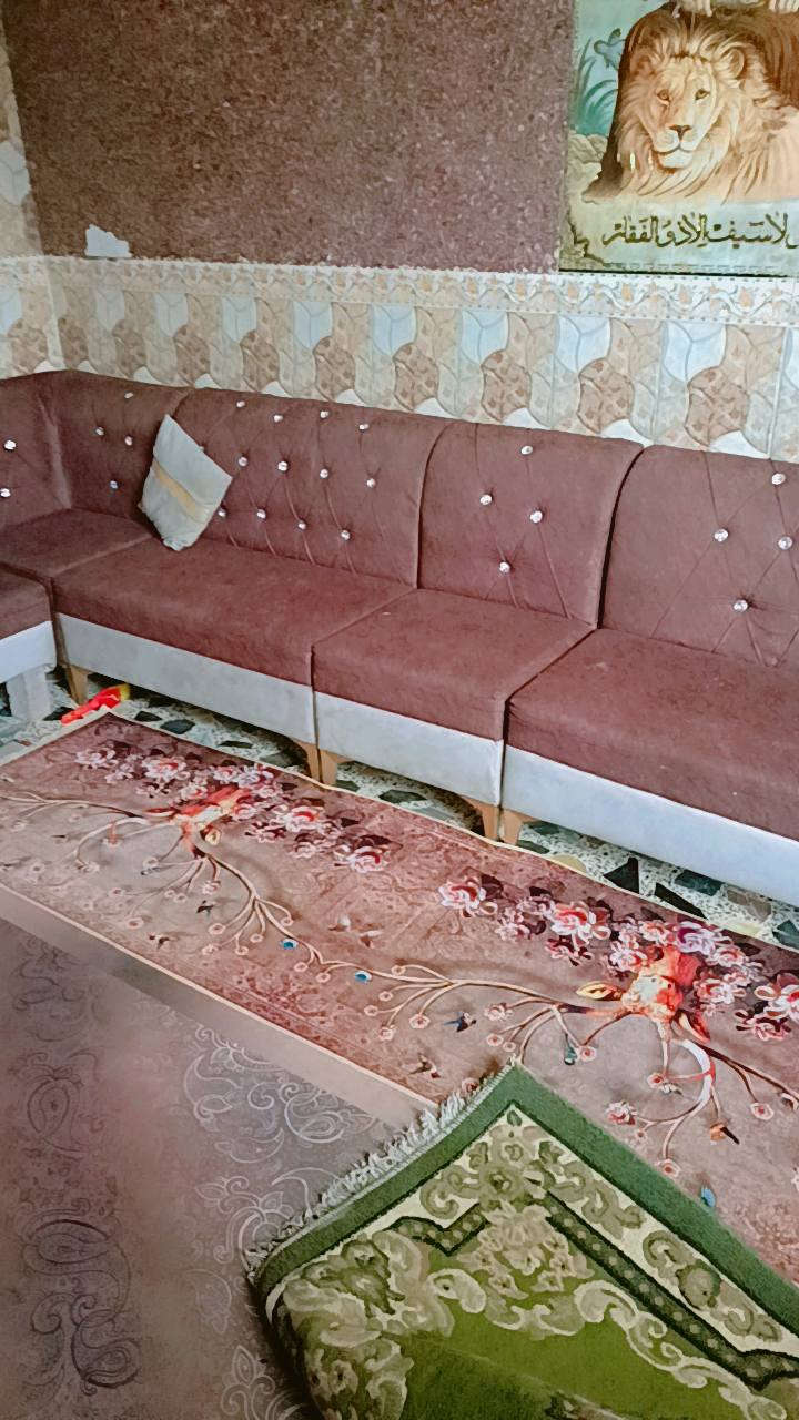 سلام عليكم ديوان للبيع 12مقعدمكان حي طارق شارع شيشان سعر200وبيه مجال مستعجل للبيع ***********
