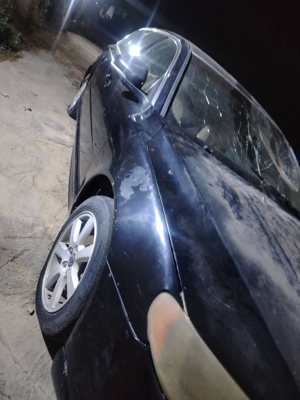 سلام عليكم سياره فالفو أدوات للبيع موديل 13 اتعهد عشائر وقانون السياره بيه منفيس السعر 17 ورقه وبيه مجال الشراي يتصل على الرقم ***********
