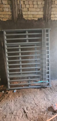 حديد ثقيل • ٣ بيبان داخلية • شبابيك ٣م/٢م