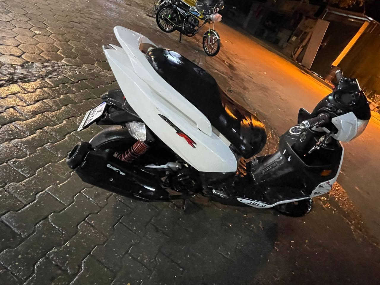 GTR للبيع كفاله عامه مكينه بلادي ممفتوحه كفرات بلادي صارلها 4 اشهر نازله من الرنبه من 
معرض الاخوين كفاله مكينه برغي ممفتوح منها جيب وياك 100 فيتر وتجي تفحص 
سعر 950 قفل شراي الاستفسار *********** او خاص
