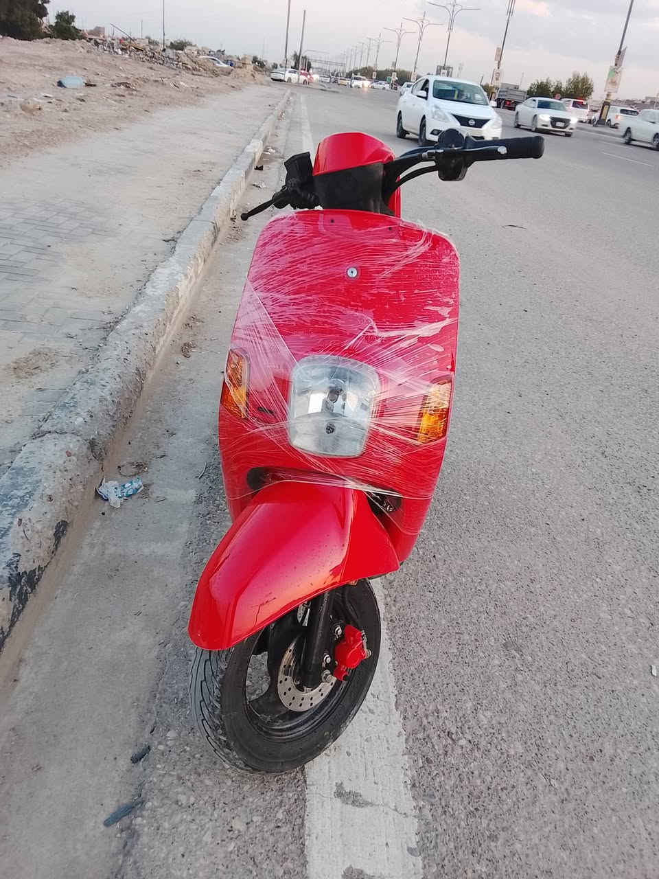 دراجة ماكس بوليس شخط مابيه نكره سلف وهندر لايت عالي وناصي قفال ستيرن وقفال صندوك وقفال جوزه شغالات هورن شغال ابريك كخلفي وامامي شغالات وحساس سلف شغال دبلات حلوه مكينه نهظه قويه ومعدل حلو تايرات نظاف مكينه خرسه شرط ماتنسمع مكينته بوشه ٤٩ بوشته بلاد شرط ابلاد ومن خذته كلولي مامفتوحه بس ابيع ع الفحص يجي يفحص ويجيك بيده ياله ياخذ سعر ٥٥٠  رقمي 
***********
