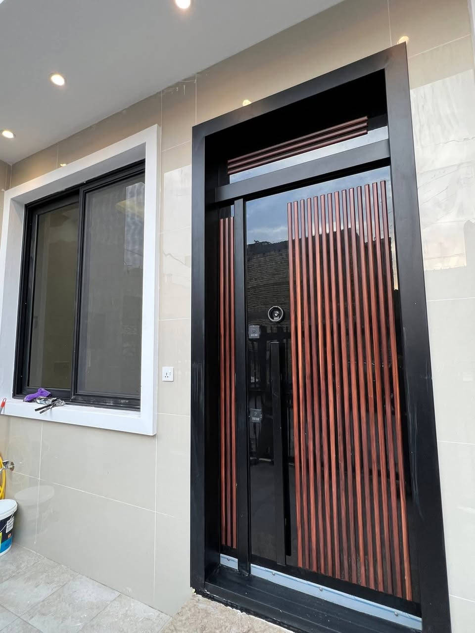 يعلن مكتب ارض الخير
دار 100 م للبيع واجهة .6.66 مدخلين
يحتوي على 4 غرف نوم سويت
بناء حديث درجة اولى 2026
حي الجهاد  المسائلة والعدالة مجاور مجمع النسيم
للأستفسار *********** وااساب
