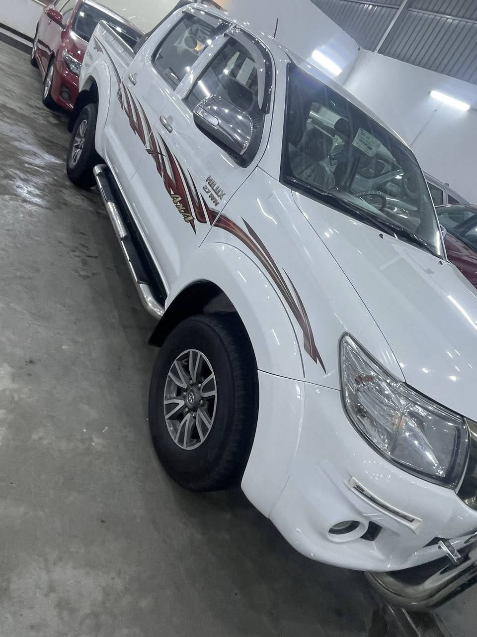 السلام عليكم بيكم هايلوكس موديل 14 اوتماتيك كفاله عامه حته من شخط ماشيه 200 الف السعر 235 للاستفسار ***********
