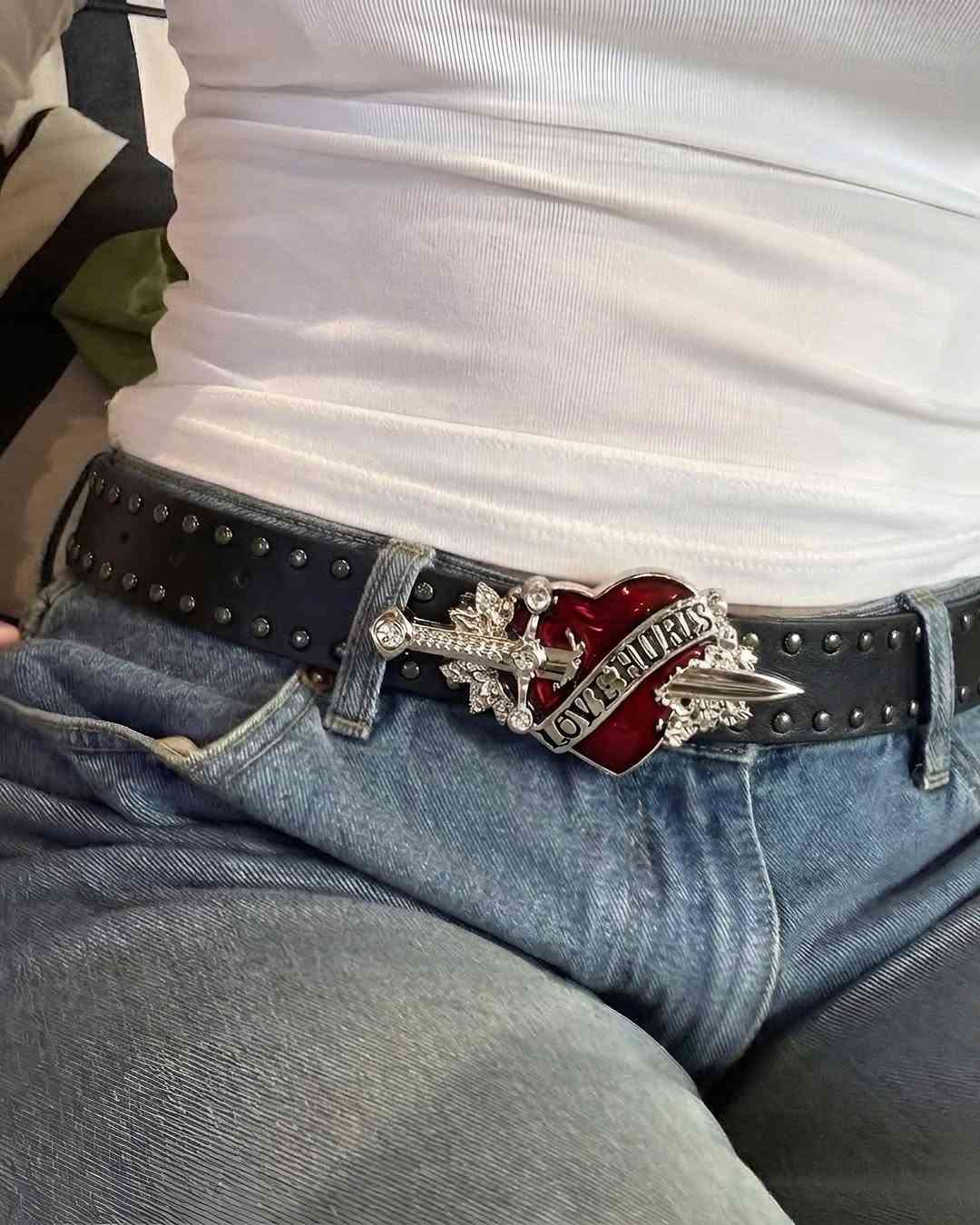 .

حزام لوڤ 
Love Belt ❤️

كوالتي جيد💯
رجـالي نسـائي 🙎🏼‍♀️ 👨🏼
نادر ✨

السعر:7,750 ألف 🔥
____
__

متـاجرنا 👇
@stray_store1
@stray_accessorie
@stray_vintages
@stray_suits
@mars_librar.y 
@stray_stationary11 
 __.

__

توصيـل  الناصريه مركز الفين ديـنار ❇️

اقضيه ونواحي 3 الاف

المحافظات 5 الاف دينارر

💢عن طلب لايقل عن ال 12 الف دينار 
_
⛔ اذا كان اكو غلـط بالطلبيه او غير مشابـه للصوره يمكن استبداله

التوصيل في يـوم واحد فقط⚡🔥
_
#انمي #هاري_بوتر #ترند #كوول #مودل هودي ملابس ستراي_ستور


**إذا كنت صاحب هذا الإعلان وتريد حذفه لأي سبب، رجاءا أرسل رسالة إلى الدعم الفني**