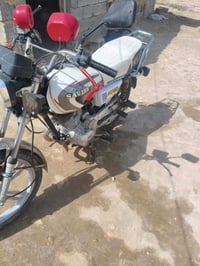 دراجه ايراني سيفان للبيع دراجه نضيفه  كهربائيات شغاله كلشي شغال محرك م...