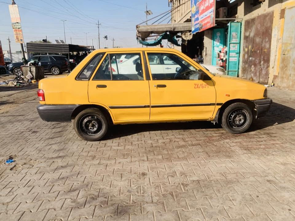 سايبة موديل ١٢لبيع سياره جهازه نكره بكل وقت تحويل رقم بغداد سياره مال بيت ما متعبينها سعر 25بيه مجال 
مكان بغداد مدينت الصدر ***********
