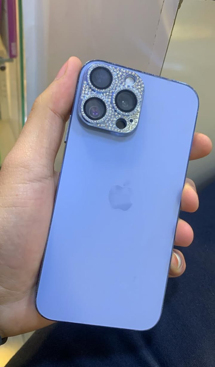 ايفون XR  محور 13برو
نموذج M 
ذاكرتة 64
بطاريتة 82 مبدلة 
كلة شغال نت اتصال هزاز كامرات 
سعرة 180 مكان الدورة ***********
