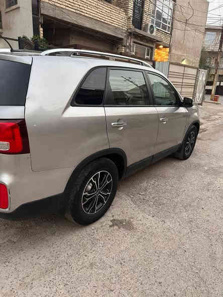 السلام عليكم سورينام 4سندر موديل 14مو فول نص فول سياره كامله مابيه نقص غير بس تايراتها شويه تعبانه كير مكينه خير من الله سياره قطعه وحده مبدله هيه البنيد الباقي مكفول مكاني بغداد حي جهاد السعر 165بيها مجال مستعجل للبيع ***********
