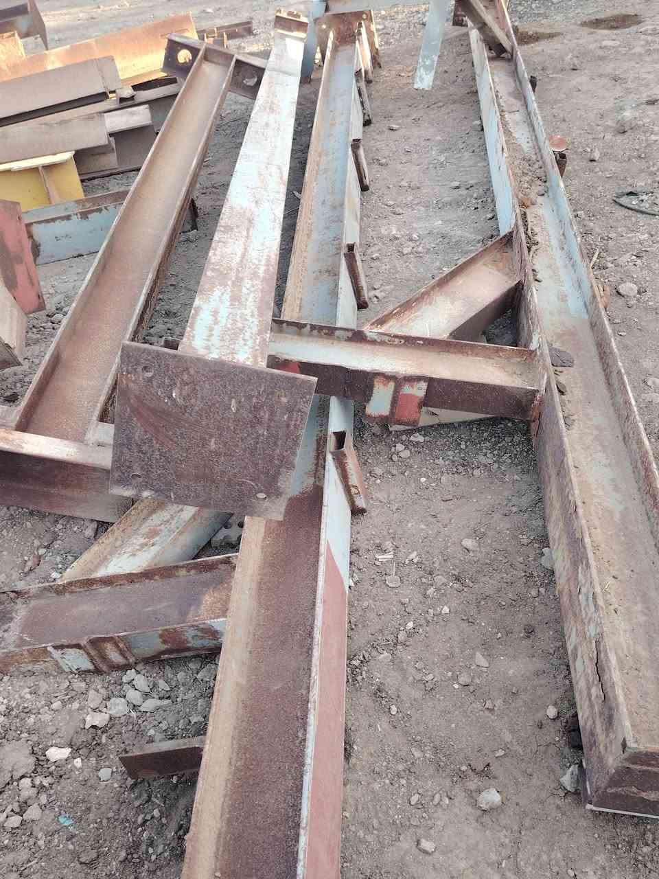 سلام عليكم شيلمان برماخ طول ٦م  بغداد البسماية سعر الطن ٥٠٠٠٠٠ الف دينار للاستفسار ***********
