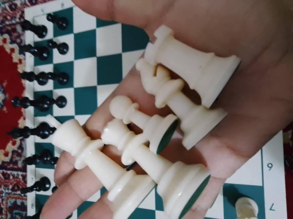 شطرنج محمول مع علبة اسطوانية  يصلح للسفرات ولبطولات

رقع جلد مرن كوالتي عالي 
بيادق صب
درجة اولى
اي استفسار مراسلتي على الخاص
يتوفر توصيل بغداد والمحافظات

متوفرة عدة موديلات اخرى بغداد, العراق


**إذا كنت صاحب هذا الإعلان وتريد حذفه لأي سبب، رجاءا أرسل رسالة إلى الدعم الفني**