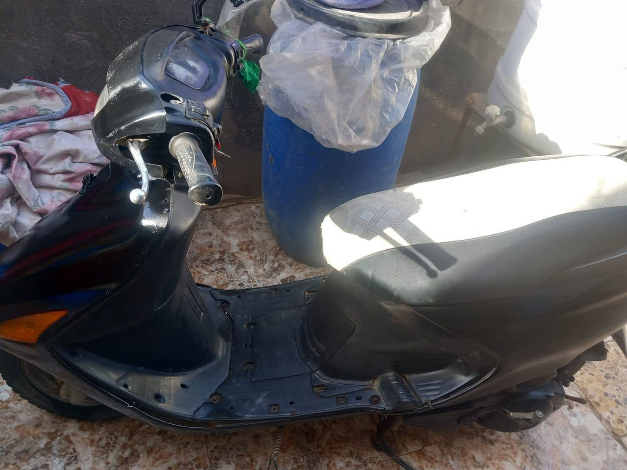 سلام عليكم دراجه فراشه ال بيع دراجه كامله من كلشي كهربائيات نكره سلف هندر اشاير دراجه كامله على اخر حبايه ال يريد يراسلني وبيك خير وتدلل سعر 375 وبيهه مجال ال طيبين تعال افحص وشوف بعينك لتواصل ***********
