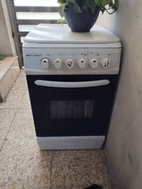 طباخ شغال كامل حتى فرن شغال كلشي مابي للبيع سعر 50 07703563686