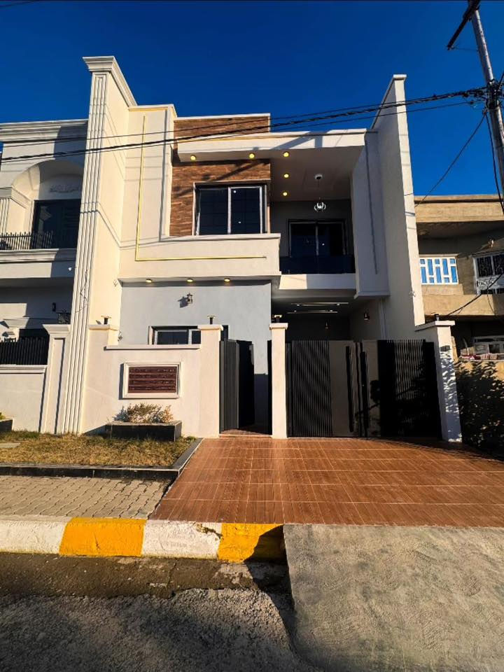 #بيــع مـستـعجـل  وسعر مغري جـدآ جـدآ جـدآ 🛎️

#دار  [ سكني] طـابقـين 
للبـيع  * لعشــاق 

الانـاقـة  والنـزاكـة * بنـاء 2026 موقـع مميـز * 

طابو صرف باسم شخص واحد 

فـول مـواصفـات * فول مقربي 

ونضام تبريد مركزي بناء طابوق 🧱 

#عنوان ( كـركـوك حي عـدن مقابل مدينة ألعاب اسمايلاند مباشر 

ملاحظة  الدار على شارع عريض 

الدارموقع مميز وقريب على التجاري 

#مسـاحة  (125 م

واجهـة 7،5 م )

التفاصيل 
ط1 استقبال و غرفة نوم عدد1 

وهول ومطبخ حار بارد ومجمع وصحيات  

 وكراج سيارة  🌲🌿

ط2 استقبال و غرفه نوم عدد 2 ومجمع وصحيات 

#السعـر __ للأستفسار الاتصال  *********** 📞

******************************

* نستقبل جميع عروضاتكم السكنية 🏠 والتجارية 🏡 بكافة مناطق كركوك  
............................_.....

للمزيد من المعلومات مراجعة شركة الجوهرة للعقارات   

 سايدين الجنسية الجديدة مجاور اسماك البغدادي  

او الاتصال على *********** 📞
