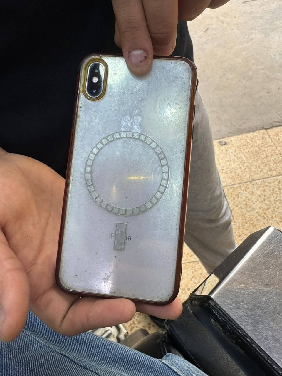 للبيع اكس إس ماكس سعره 175 بطاريه 79 مبدل شاشه فقط وشاشه اصلي شرط ***********
