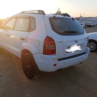 توسان 2009  محرك 6 سلندر للبيع التواصل 07895914155