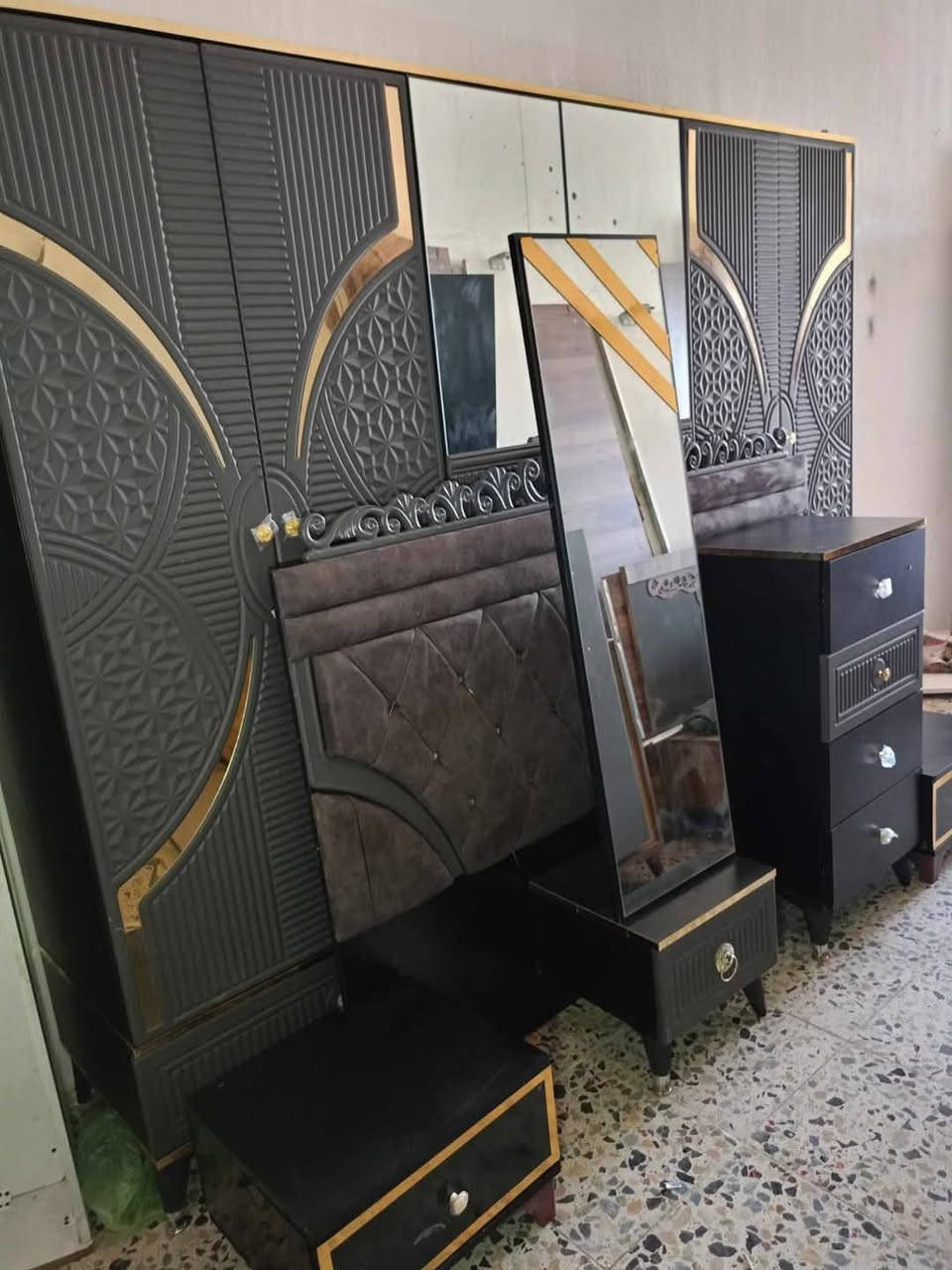 غرفة تركي 🇹🇷 مستخدام 8قطع  ✨✨
نضافه 95 💯
نظام ابواب  💖
السعر 750 💖💸
مع شد🪛 ونقل 🚚  مجاني  داخل بغداد  محافظات بكروه


**إذا كنت صاحب هذا الإعلان وتريد حذفه لأي سبب، رجاءا أرسل رسالة إلى الدعم الفني**