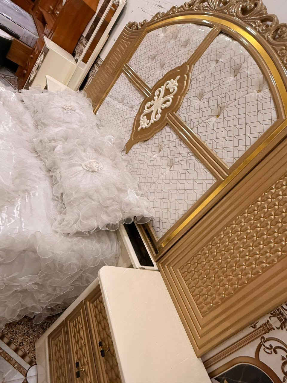 يعلن معمل ومعرض الجشعمي
بمناسبة اقتراب عيد الفطر المبارك 🌙
عرض خاص لمدة 7 ايام 💥
الكميه محدوده 💯💯
غرفة نوم صاج عراقي 
صبغ حراري درجه اولى 🤍
السعر مليون و750 🗯️
عنوانه الرمادي التأميم😜
للاستفسار *********** 📞
