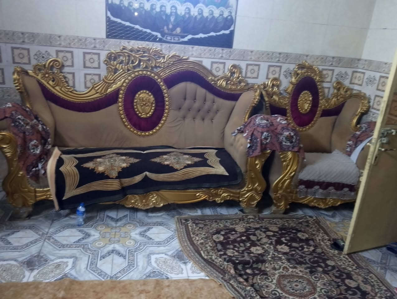 السلام عليكم تخم للبيع ٦,مقاعد اخو الجديد الاتصال ***********
