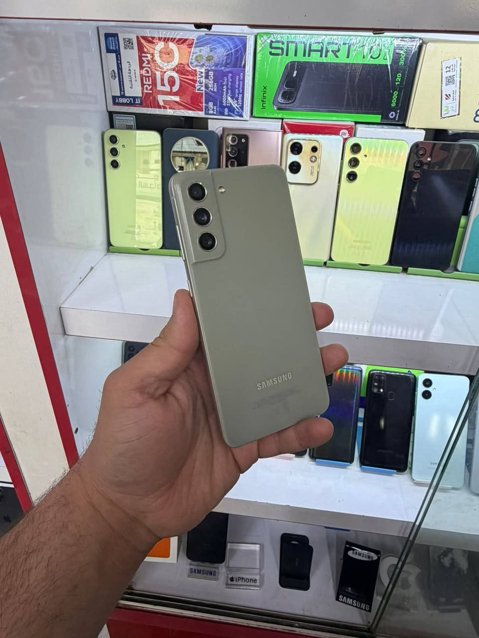 سامسونج اس 21 FA  ذاكرة 256
العشوائية 8 مستخدم قليل مكفول دبل خطين نظافته ١٠٠/١٠٠   
((( السعر فقط 275 الف  🔥)))
وشعندك للبيع او مرواس او تشتري كلشي نستقبل راسلني عالخاص عنواني النجف 
*********** رقمي هذا للاستفسار
