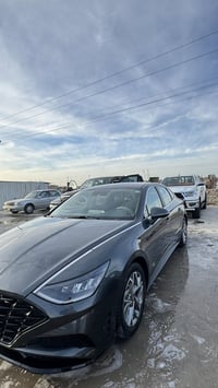 سوناتا. 2022 SEL 🔹 اللون: فيلي 🔹 المسافة:50,000 كم 🔹 المحرك: 2500 GDI ...