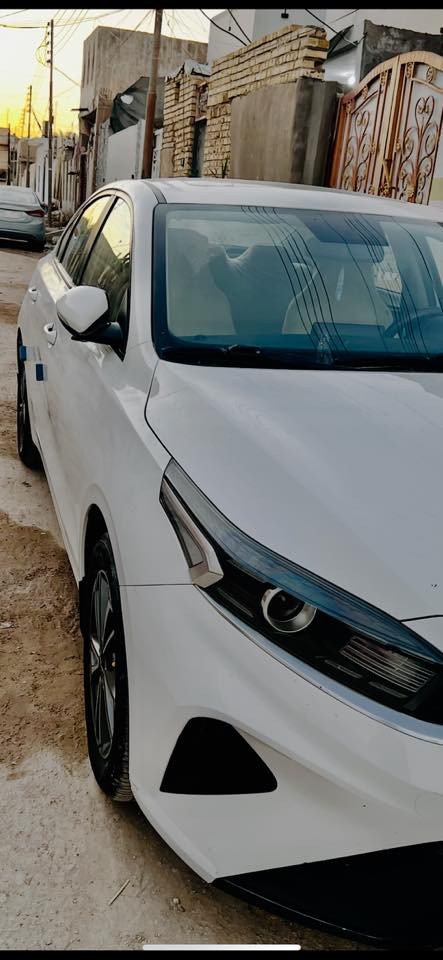 سيراتو 2022 ماشيه 70 الف فول رقم بغداد 
***********
