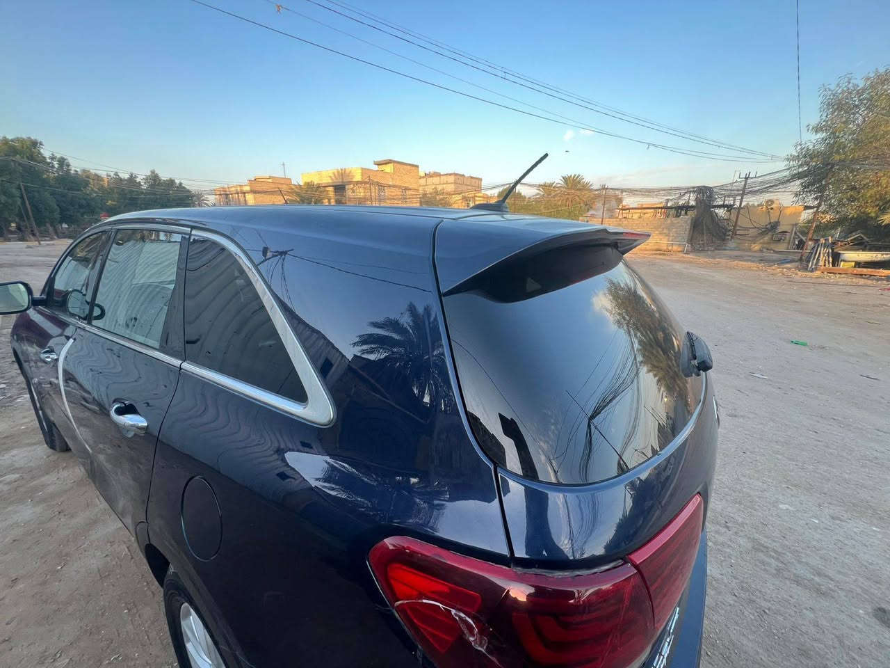 سلام عليكم للبيع 
سورينتو موديل 19
سبعه راكب ماشيه 69
بيه جاملغ وبنيد فقط 
 صبغ بدون اي دواخل
محرك اربعه مكان السياره كربلاء 
بيع مستعجل سعره 150قفل قفل 
*********** واتساب او تصال
