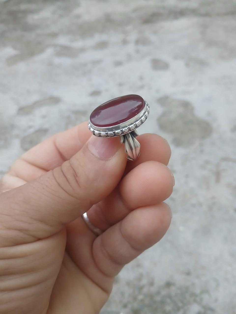 ‎خاتم فضة صياغه يمنية.  حجر عقيق كبدي درجة أولى.  وزن  15 غرام.  مقاس  59‎ درارية, الجزائر


**إذا كنت صاحب هذا الإعلان وتريد حذفه لأي سبب، رجاءا أرسل رسالة إلى الدعم الفني**