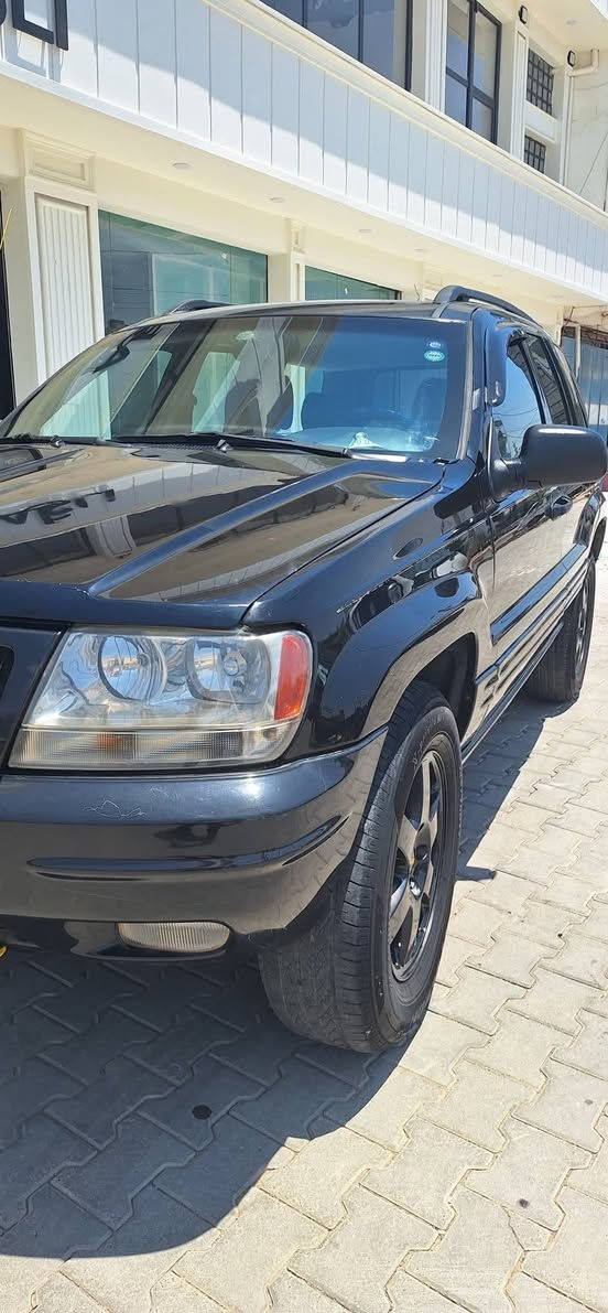 سلام علیكم
جیب شیروكی  مودیل 2000  فول.  V8(شغال من بعد).سنویە لحد 2030 ...صبغ بلادی  تبرید  سلاید  كشنات كهربائی  دبل اكسل شغال..سیارە نظیفه..محرك و گیر بشرط...و اكثر مواصفات بیه..

مكان/کرکوك  او  قظاء كفری      ***********

سعر ‌/ 68  بیه مجال
