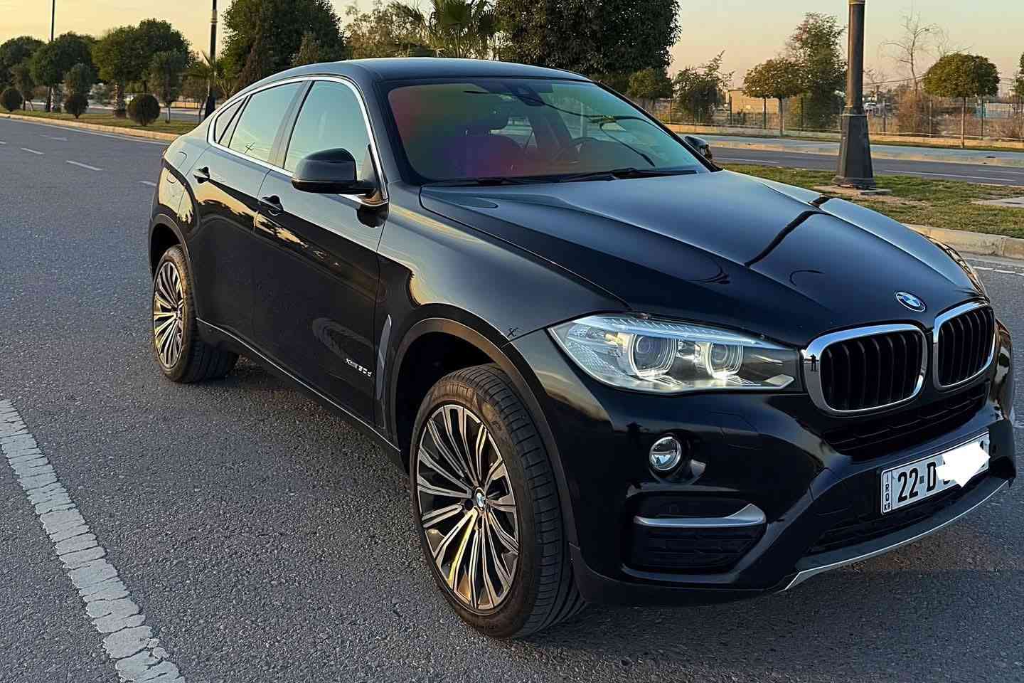 Bmw x6
موديل ٢٠١٥
بدون صبغ وبدون تعديل
مواصفات داتاشو
كشنات جلد وتدفئة وخزن
رادارات
تحكمات كامل بالستيرن
كير اوتو وعادي وسبورت بالستيرن
اربع مود للقيادة
اوتو ستارت ستوب
صندوق كهربائي وشفط
حساسات أمامية وخلفية
شاشة كبيرة
وغيرها من مواصفات
محرك ٦سلندر ديزل يعني كاز واقتصادي
الكير والمحرك مكفولات
مكانه أربيل
السنوية جديدة لحد ٢٠٣٠ وباسمي
سعرها 210 ورقة وبي مجال
*********** أربيل, العراق
