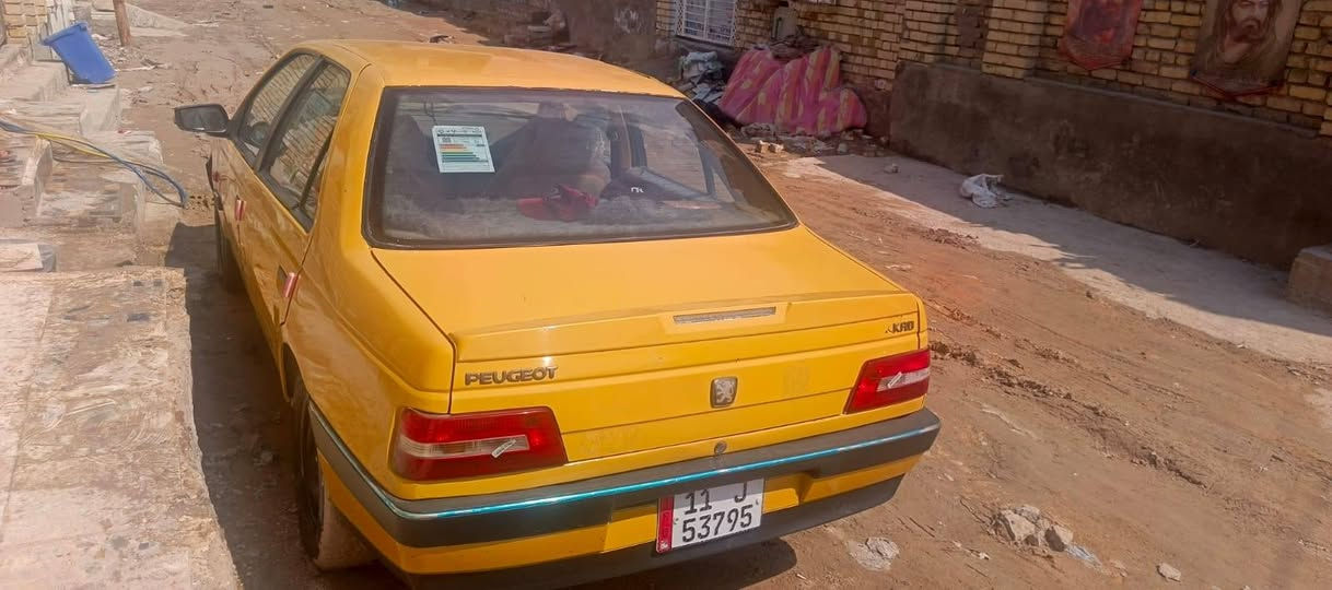 بيجو لميس موديل 16 ضربتها جاملغ خلفي 
سعر 38 
***********
مكلف بانشر اتصل على رقم
