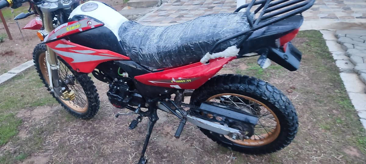 کەویاری ڕاتەر ڕۆن نمونەوجوان 
مکینە٢٠٠ مۆدیل ٢٠١٩ زۆر پاک بەشەرتی گێڕو مەکینەولاشەی
شوێن پشدەر نرخی ٧٢٠هەزار
*********** بشدار, السليمانية
