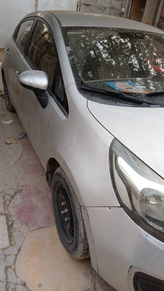 للبيع كيا ريو موديل 15خليجية لون رصاصي رقم قادسيه الجديد هزه جديده مكانها بالديوانيه مكينه وكير وحداديه شرط الفحص السنويه لل 27 باسمي داخلها نظيف السونار جديد السعر 88 $ مجال قليل للتواصل رقمي موجود واتساب *********** ديوانية, القادسية
